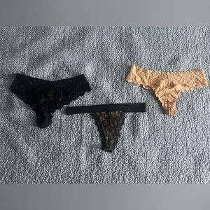 Commando Women's Lace Thong (3 Pack)
Size: One Size
[New]
Made in USA